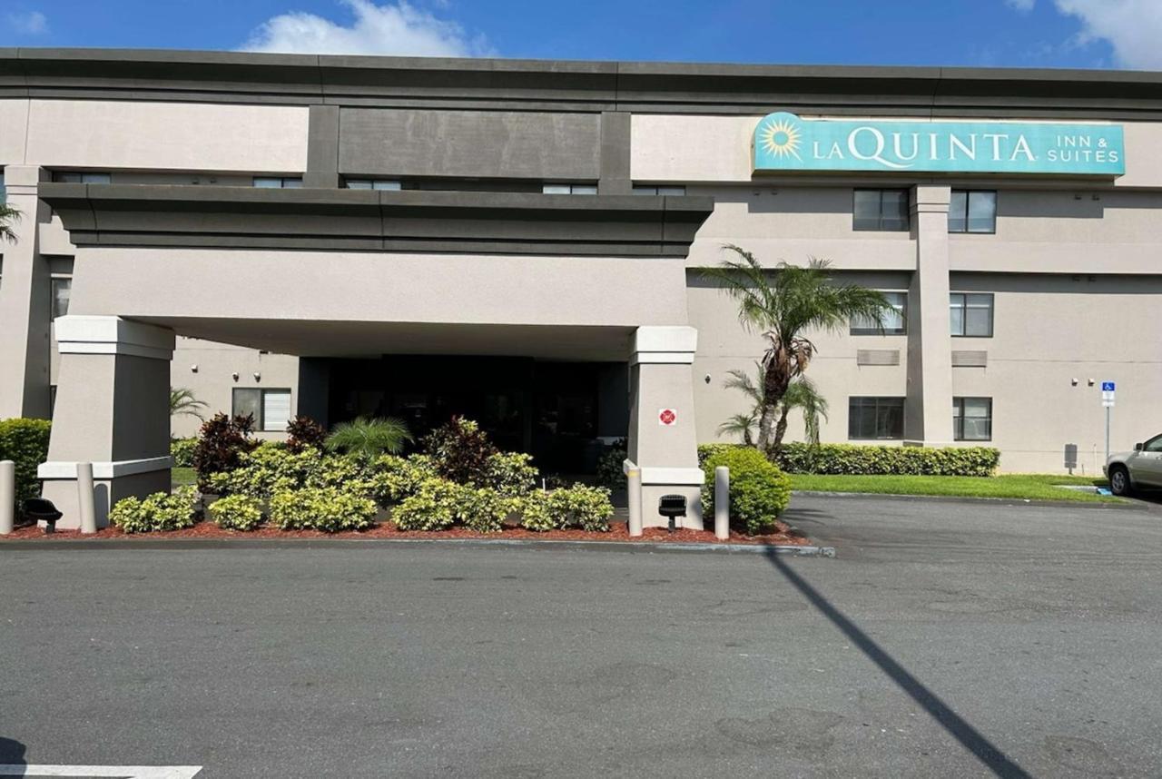 La Quinta By Wyndham Orlando South Hotel Williamsburg Exterior foto